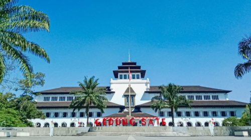 rental mobil bandung terbaik